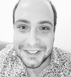 Foto do Mestre Yan Della Torre