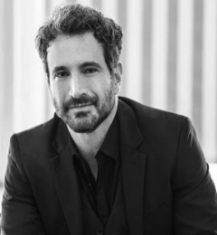 Foto do Mestre Caco Ciocler